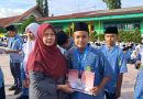 MTsN 1 Padangsidimpuan Serahkan Medali dan Piagam Juara POSI Sains Olimpiade Tapteng 2025