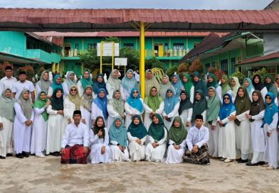 MTsN 1 Padangsidimpuan Gelar Apel Hari Santri Nasional 2025: Santri Siaga Jiwa dan Raga